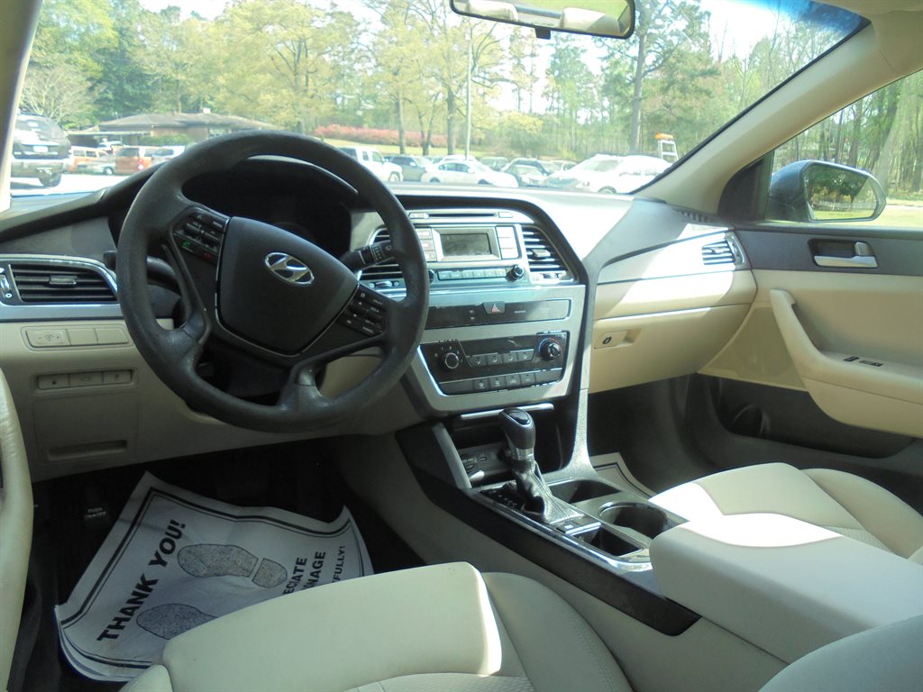 2017 Hyundai Sonata Base - Photo 7