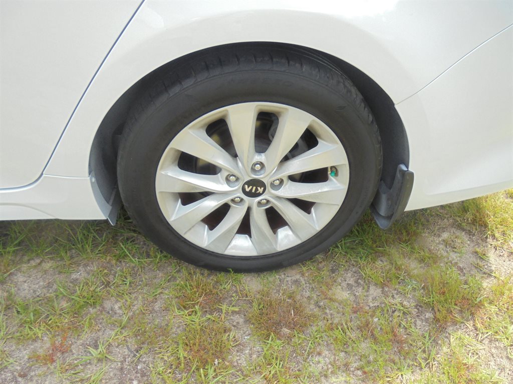 2018 Kia Optima LX - Photo 7