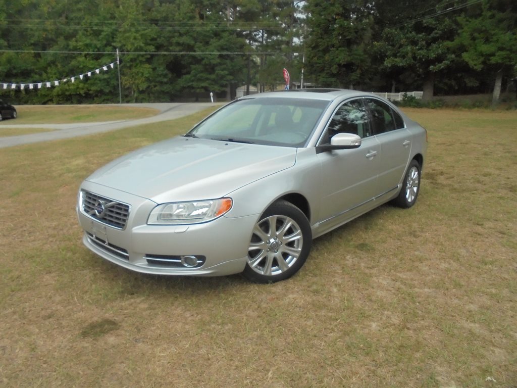 2010 Volvo S80 3.2's photo